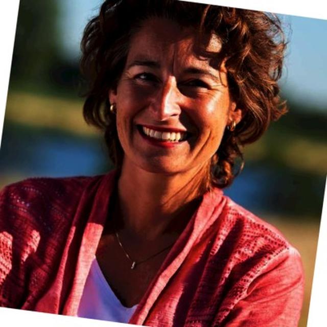 Pasfoto Ellen Janssen